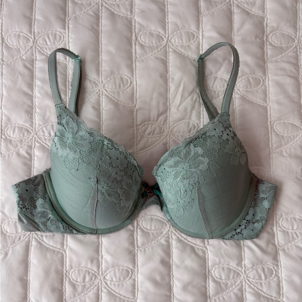 Victoria's Secret Mint Green Lace Push-Up Bra